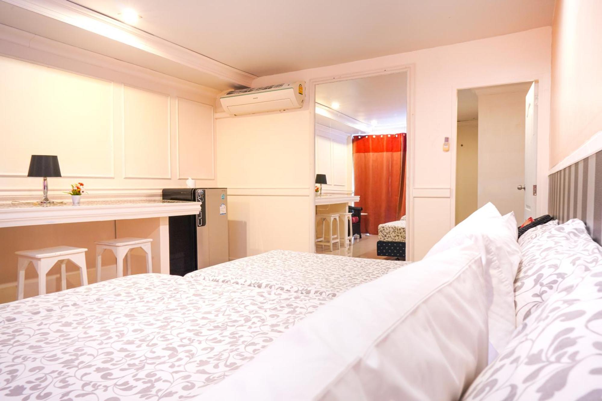 Guesthouse Phuket Airport Ban Bo Han Exteriör bild