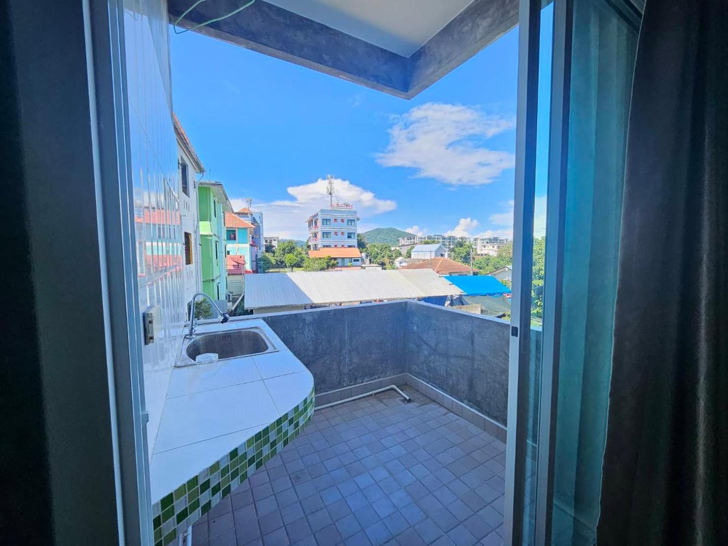 Guesthouse Phuket Airport Ban Bo Han Exteriör bild