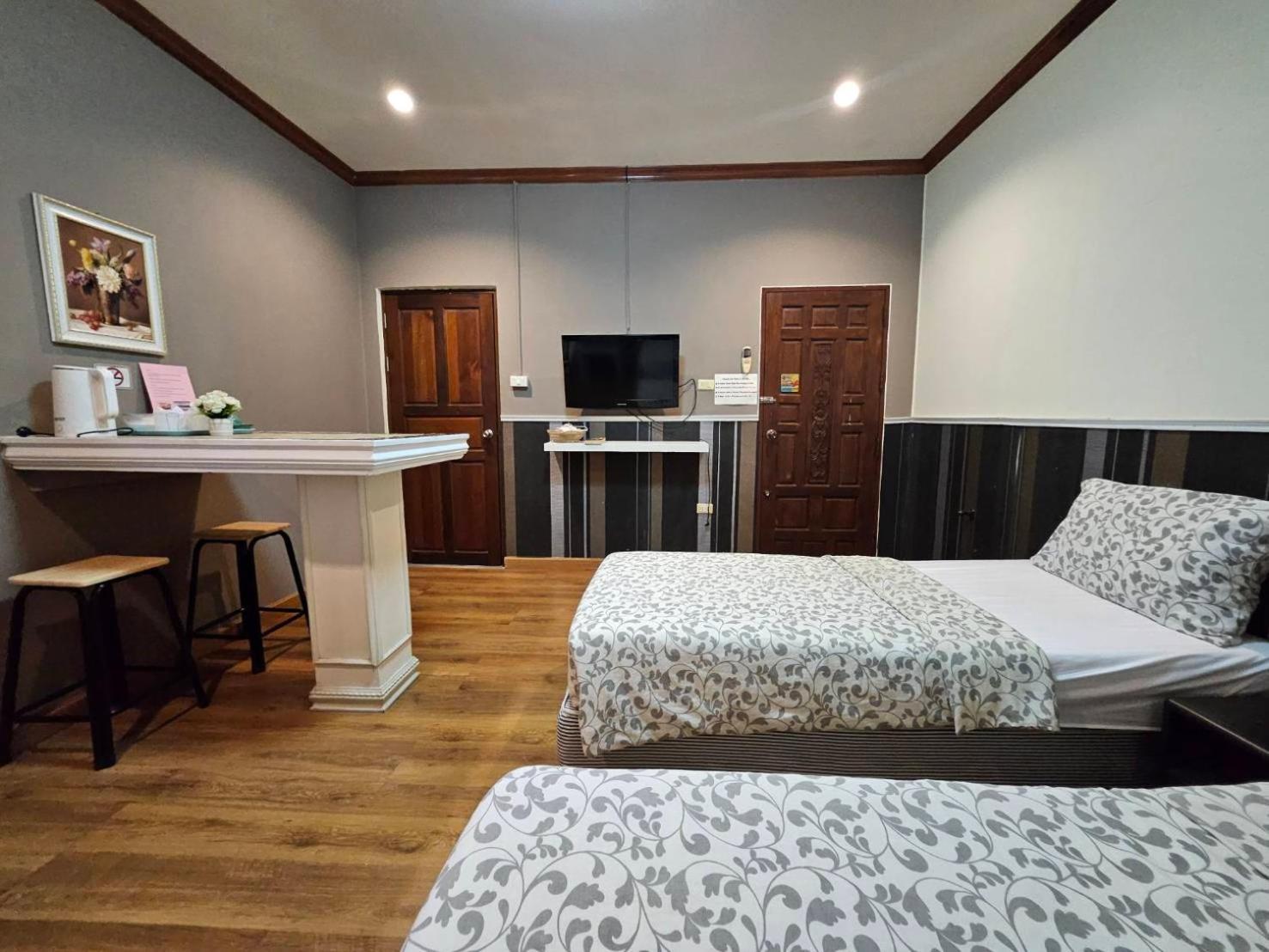 Guesthouse Phuket Airport Ban Bo Han Exteriör bild